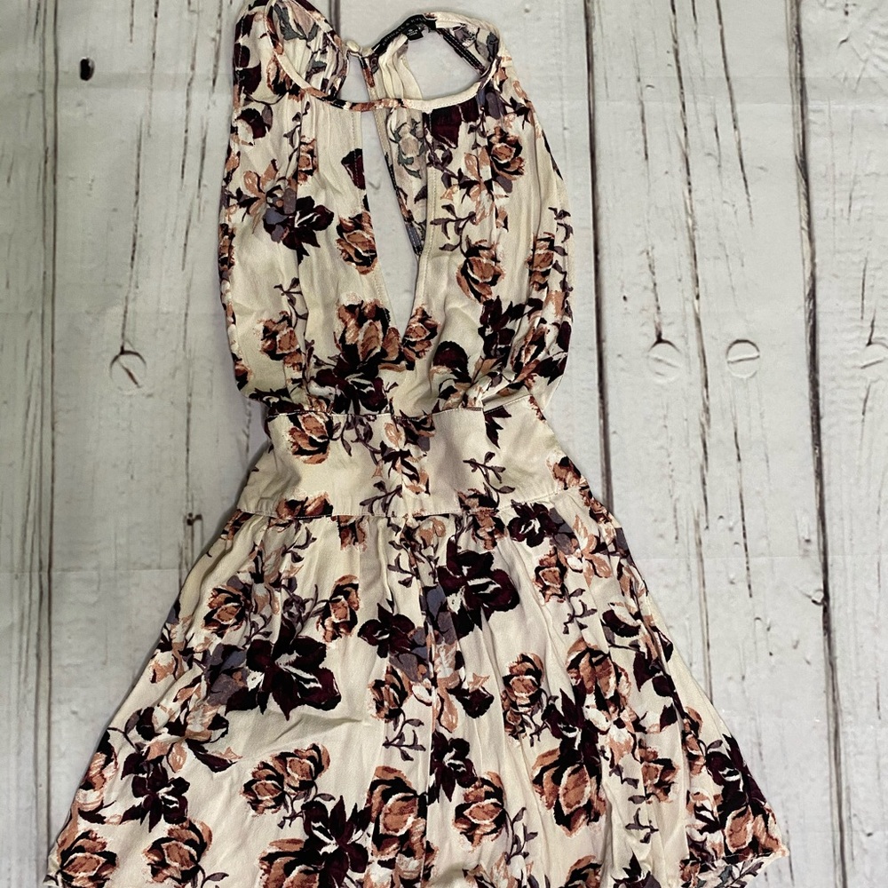 Floral print halter neck romper!